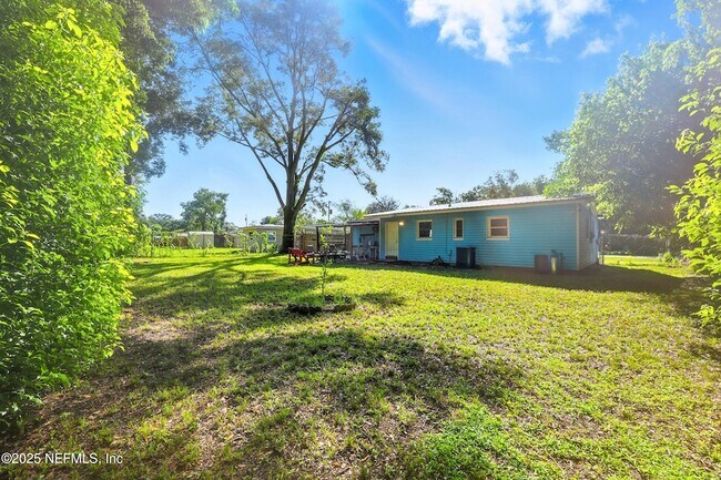 Building Photo - 355 Wildwood Ln