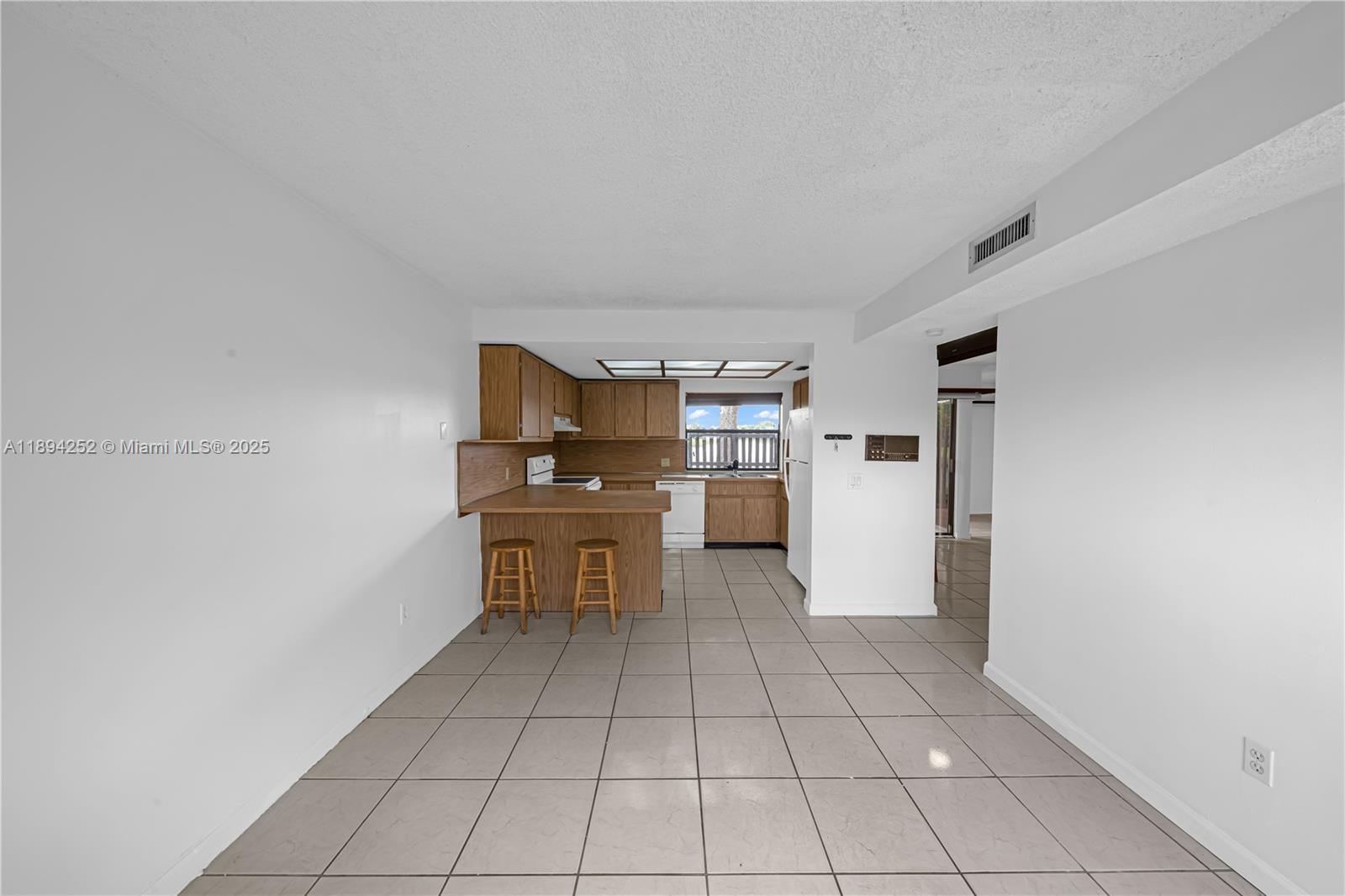 Building Photo - 15070 SW 49th Ln