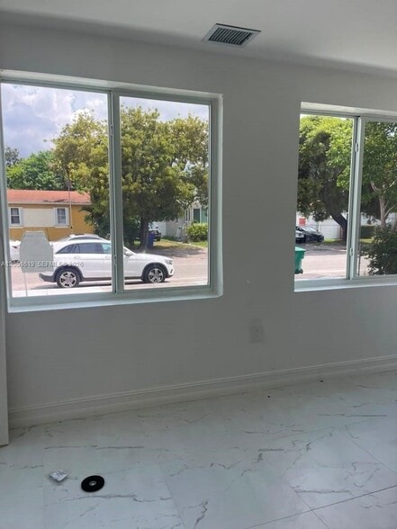 Building Photo - 1330 NW 51st Ter