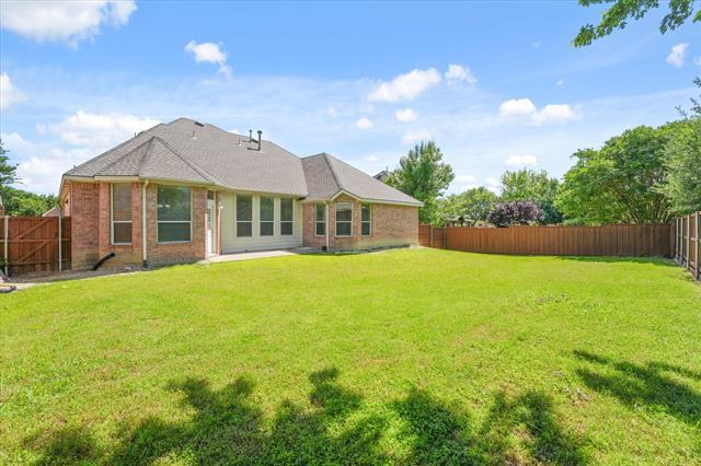 Building Photo - 8908 Red Oaks Dr