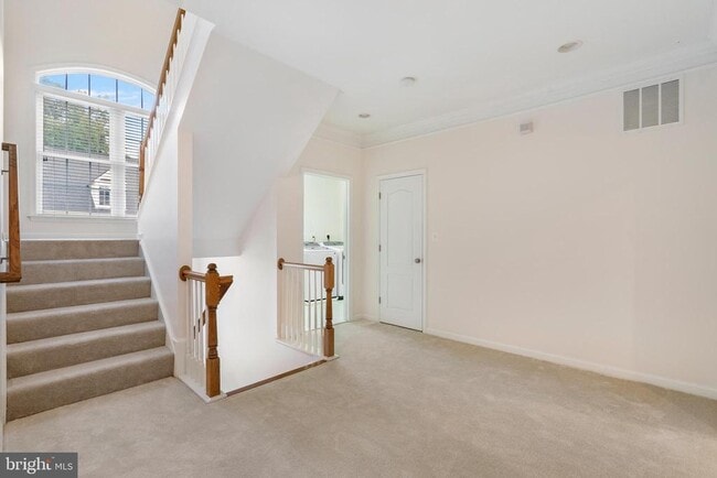 Building Photo - 8880 Olive Mae Cir