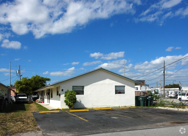 Primary Photo - Sevilla Palace At Hallandale Beach