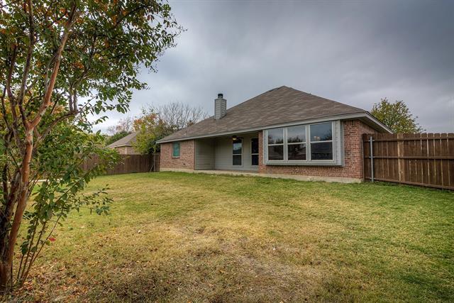 Building Photo - 304 Vista Way Dr