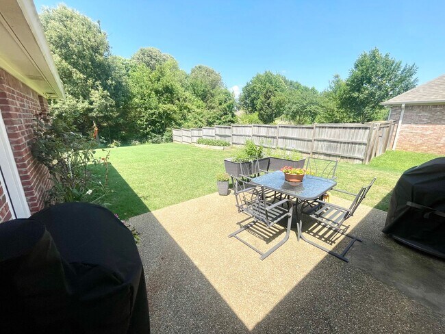 Building Photo - *MOVE IN SPECIAL* Beautiful Germantown School District Home in Ashbrooke