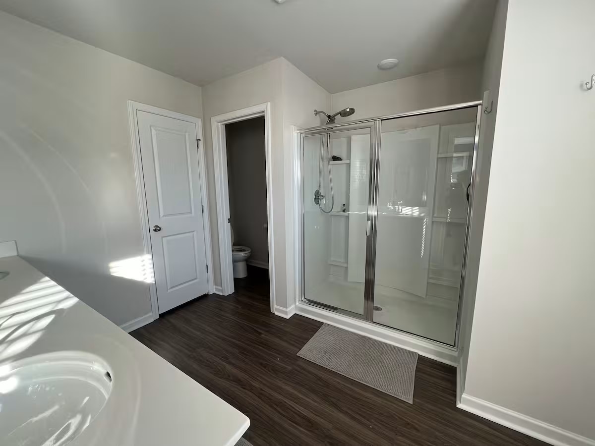 Master Bathroom - 301 Lanyard St