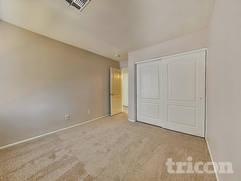 Building Photo - 5334 N Ormondo Way