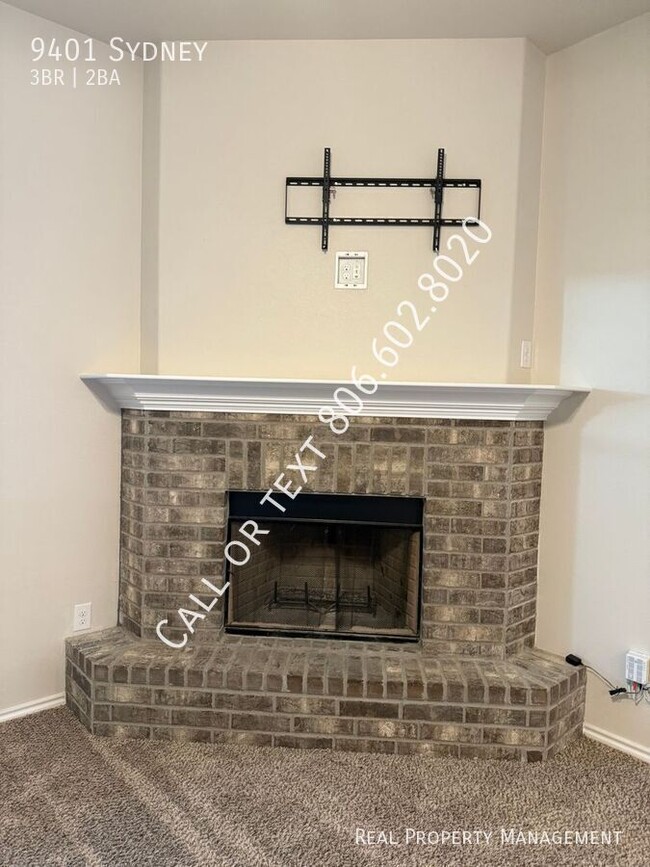 Building Photo - 9401 Sydney-