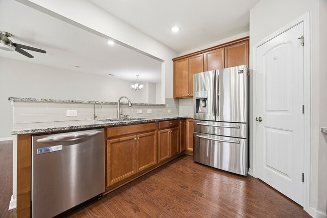 Building Photo - 7275 Heritage Oak Ct