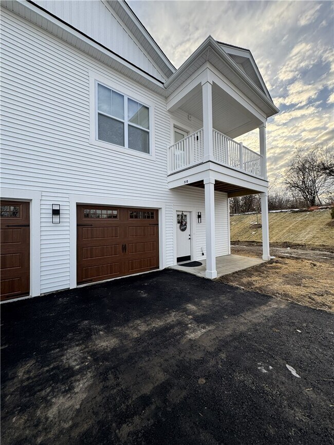 Building Photo - 601 Erie Rdg Dr