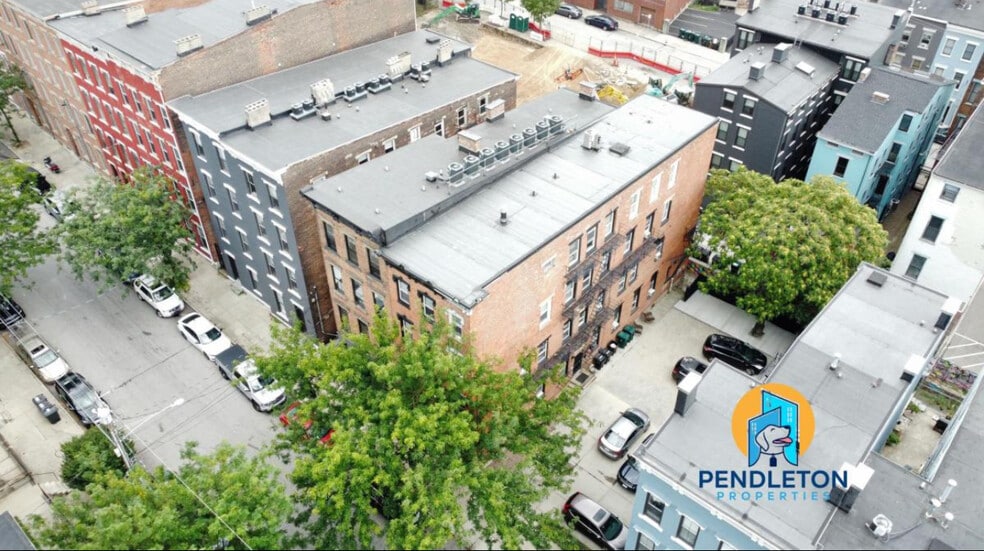 Building Photo - 521 E 13th St