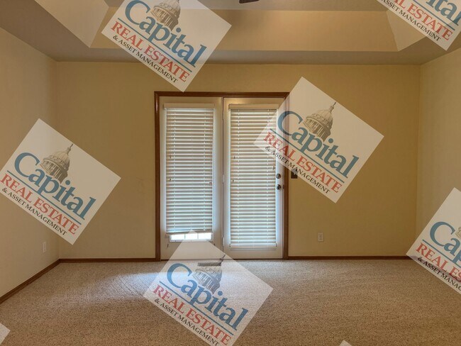 Building Photo - Beautiful 3 Bedroom W/ Move In Special