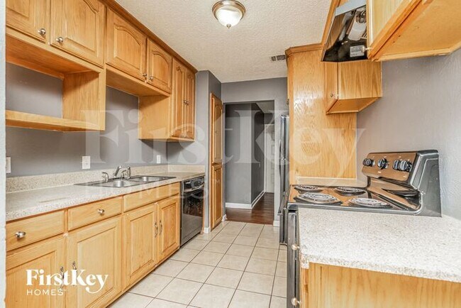 Building Photo - 7557 Folkstone Dr