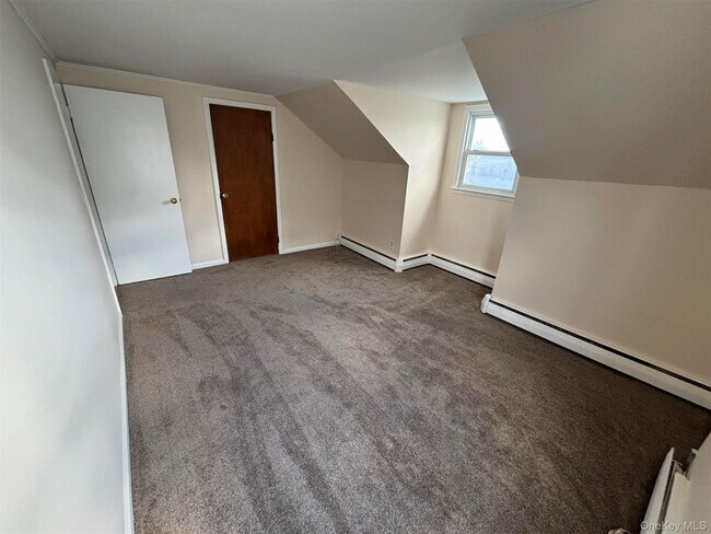 Building Photo - 308 Lucille Ave