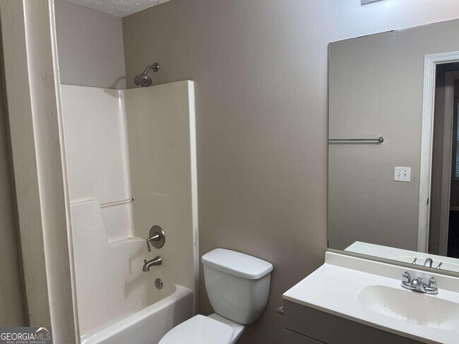 Building Photo - 6206 Flat Trce