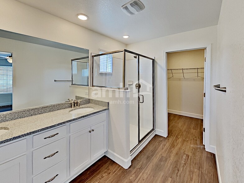 Building Photo - 4465 Crestone Peak St