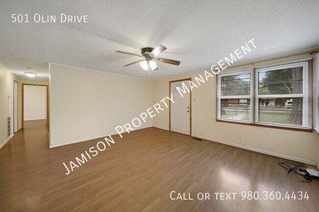 Building Photo - 501 Olin Dr