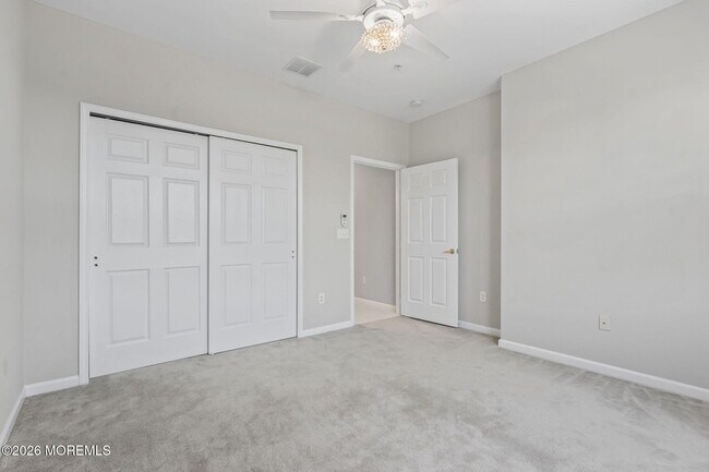 Building Photo - 327 Mill Pond Wy