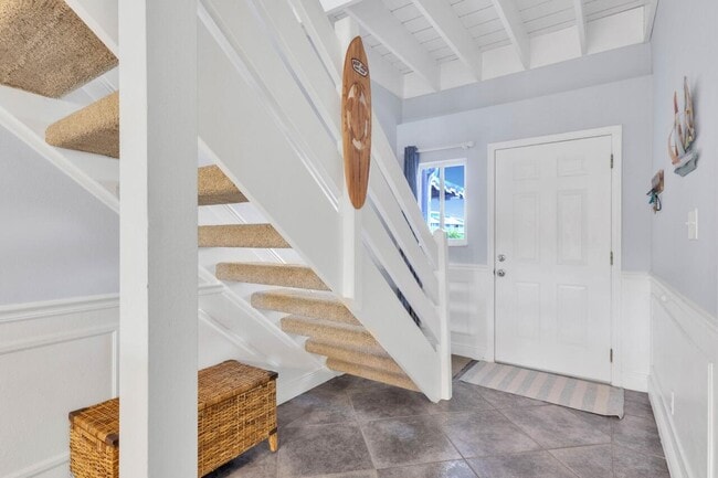 Building Photo - 4949 N Hwy A1A