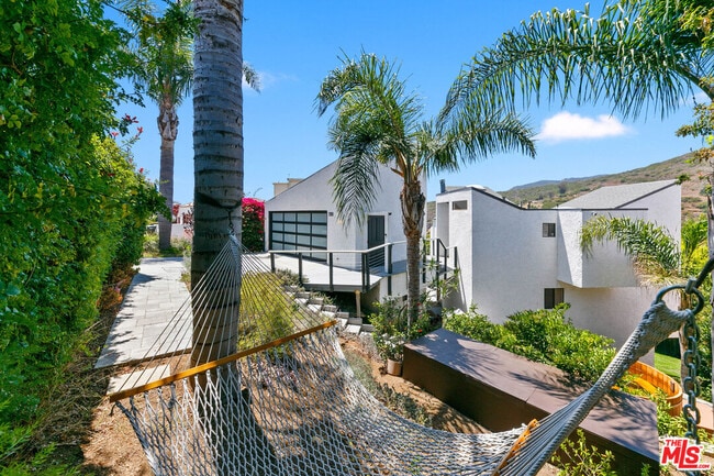 Building Photo - 2919 Valmere Dr