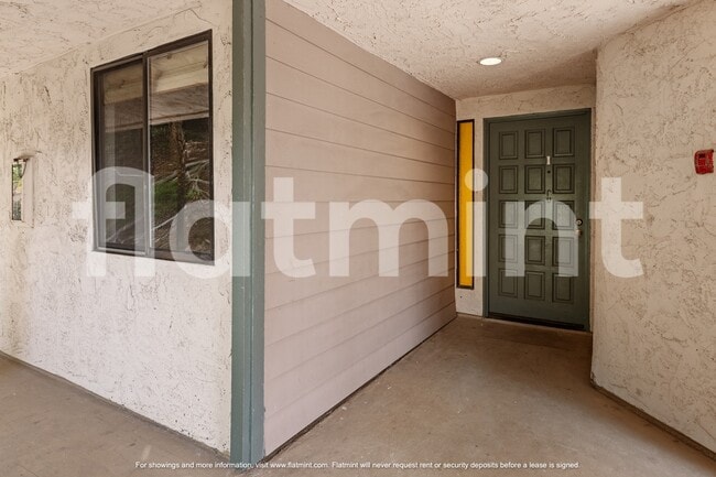 Building Photo - 3903 California St