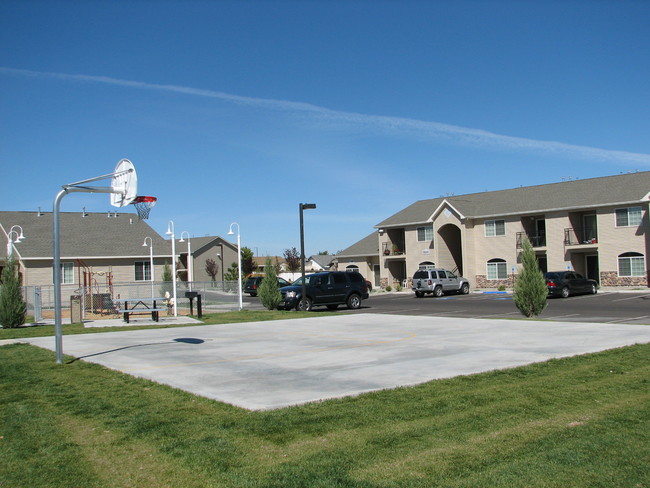 Building Photo - Timberlake Village Apartments