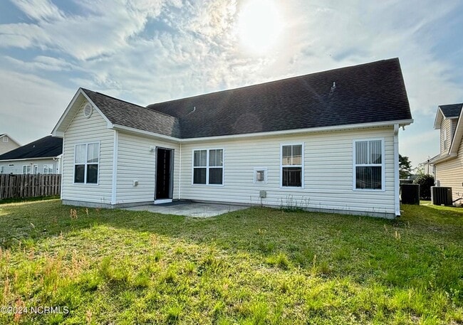 Building Photo - 7109 Verona Dr