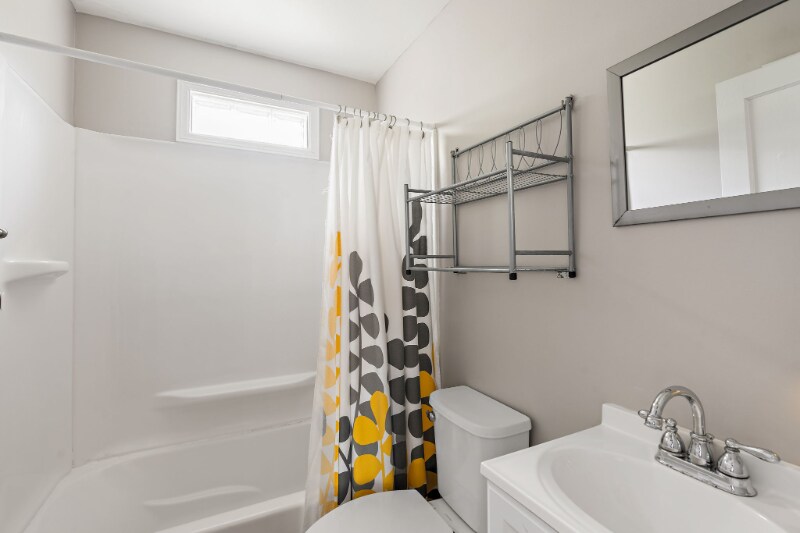 Building Photo - 5424 Oakmont Cir