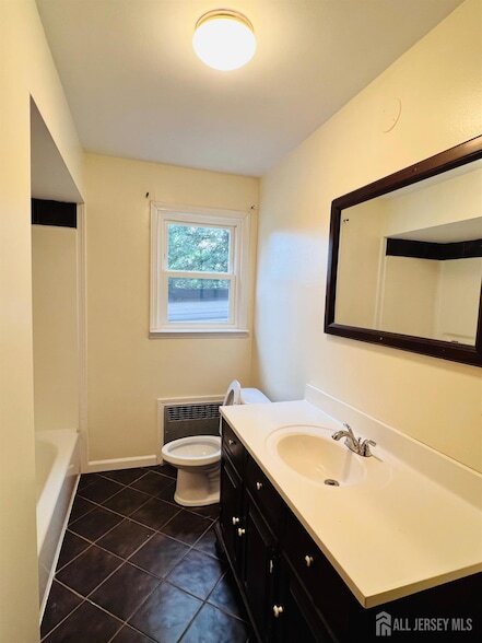 Building Photo - 346 Carteret Ave
