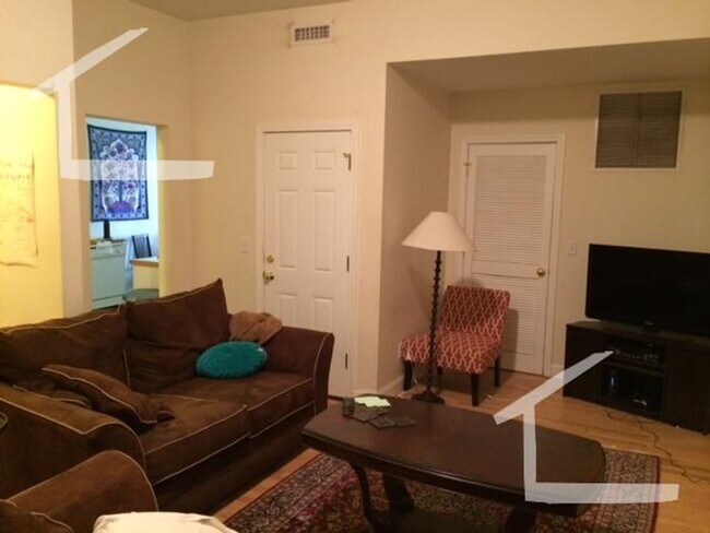 Building Photo - Huge BU South Campus 4 Bed/2 Bath on St. Mary's.  Available September 1st, 2026