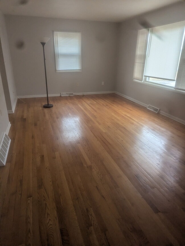 Building Photo - 1195 Old Leetown Pike