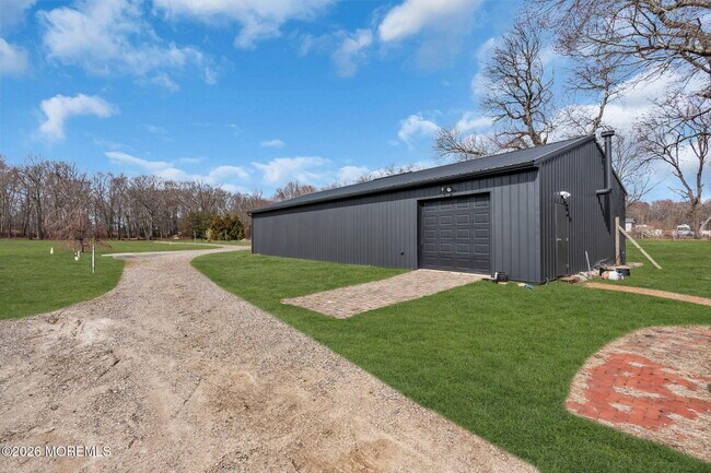 Building Photo - 460 Brickyard Rd