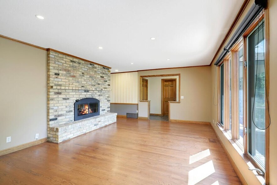 Building Photo - 7217 Glouchester Dr