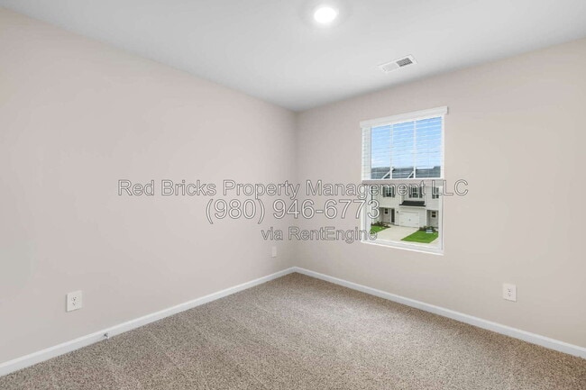 Building Photo - 3670 Backwater St