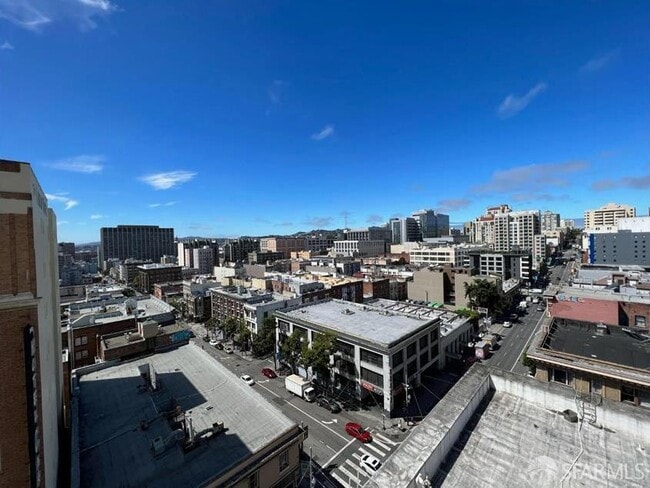 Building Photo - 1080 Sutter St