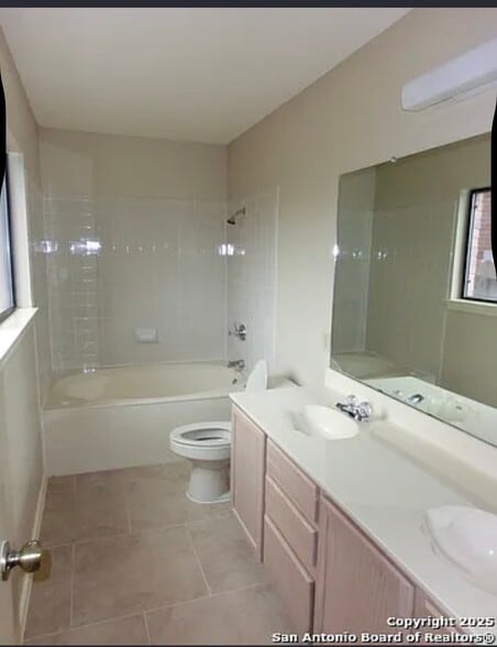 Building Photo - 13154 Regency Bnd