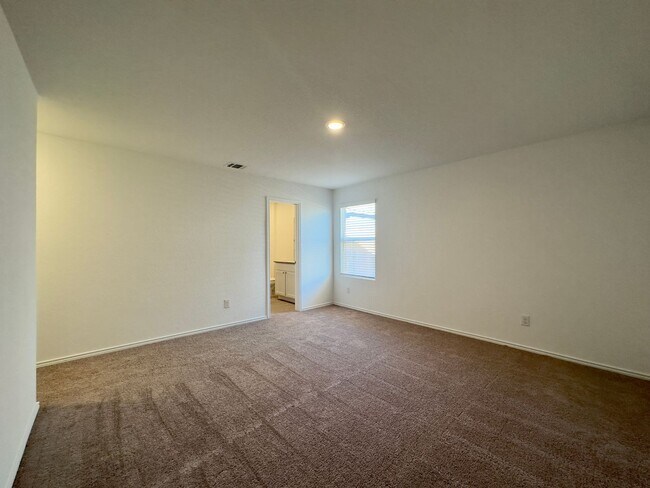 Building Photo - 7218 Duck Pond