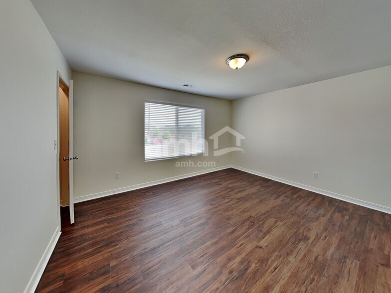 Building Photo - 6753 Mary Leizan Ln