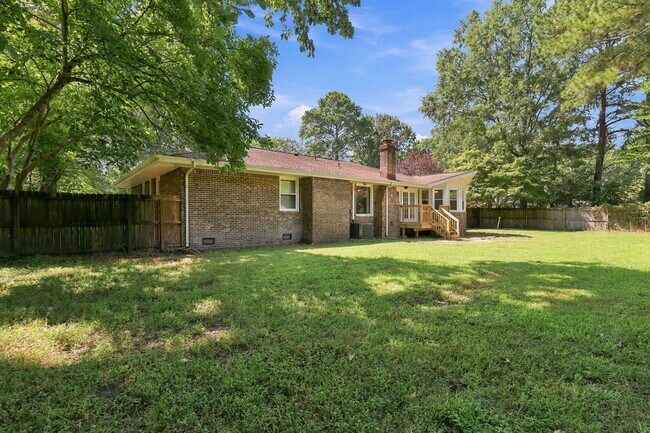 Building Photo - 2260 Indian River Rd