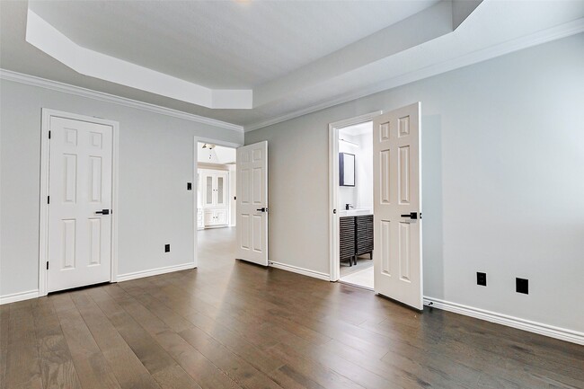 Building Photo - 5807 Mountain View Dr