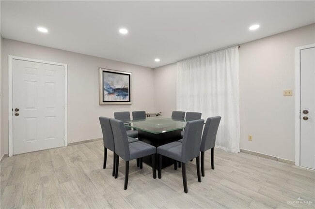 Building Photo - 16 El Rancho Rd