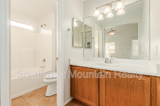 Building Photo - 30196 N Sunray Dr