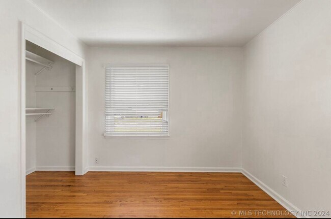Building Photo - 3408 S Pittsburg Ave