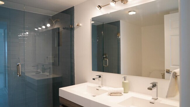 Building Photo - 3750 Galt Ocean Dr