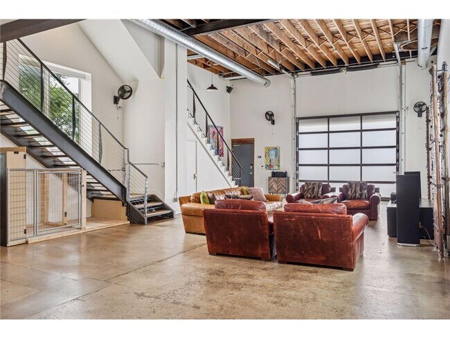 Building Photo - 1290 Snelling Ave N