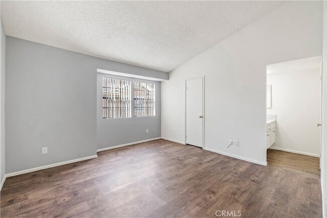 Building Photo - 1113 Turquoise St