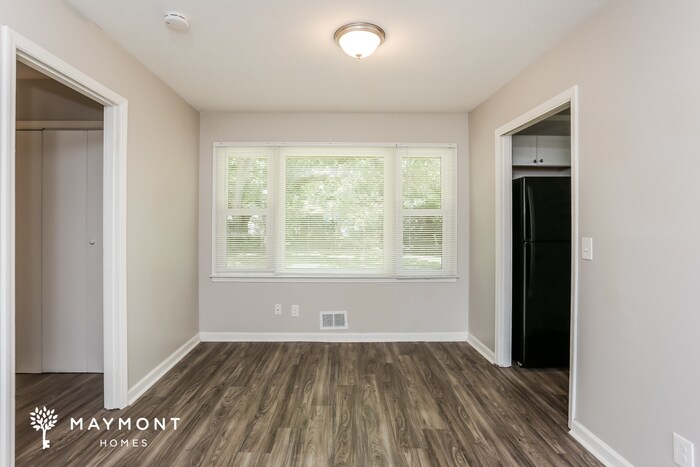 Building Photo - 229 Green Acre Ln