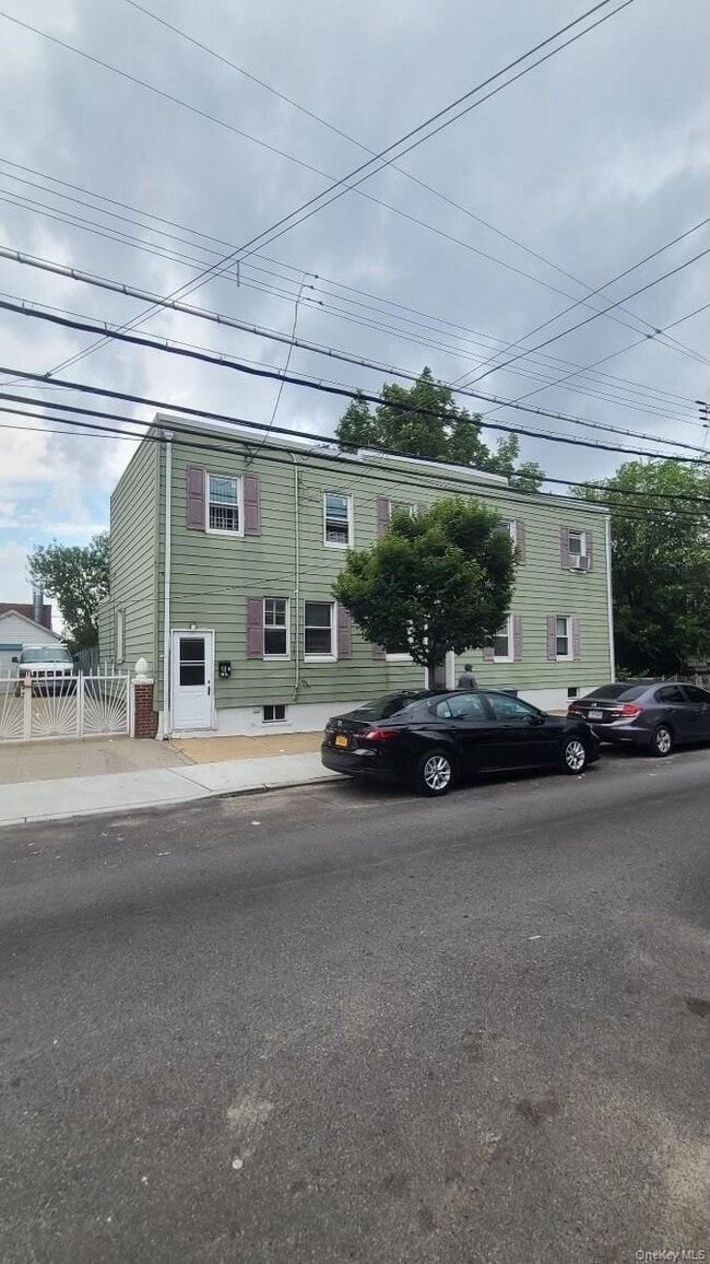 Building Photo - 18-40-40 123rd St