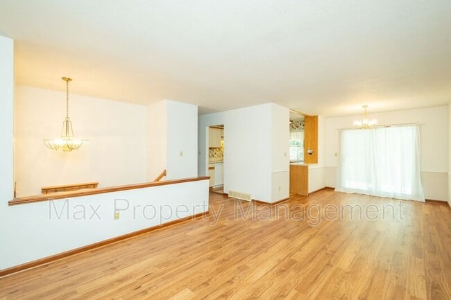 Building Photo - 5315 Merced St