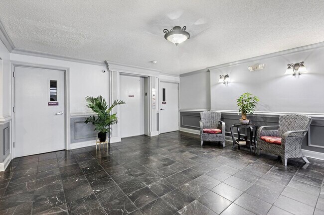 Building Photo - 318 54th St