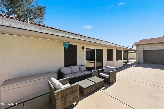 Building Photo - 10432 W Avalon Dr